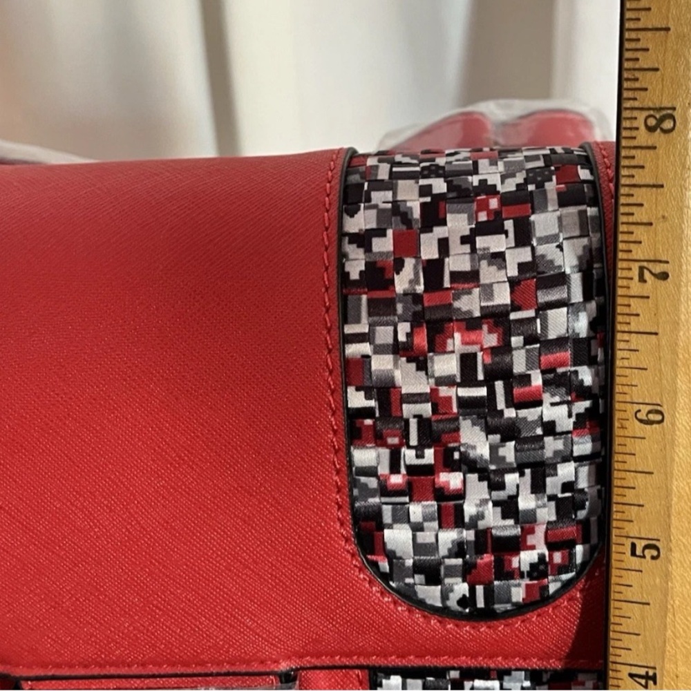 Red Pixel Cross-Body Bag ~ Glass Handbag ~ Built-In Light-  New With Tags - Picture 12 of 15